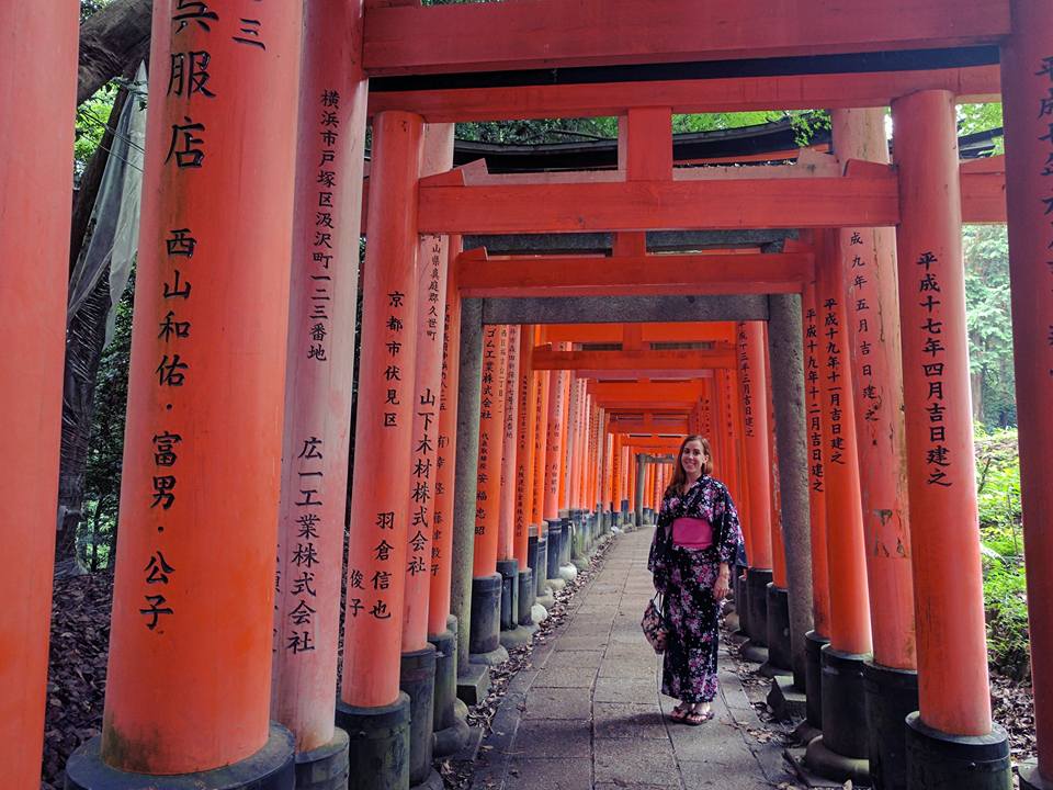 Allée de torii à Fushimi inari.